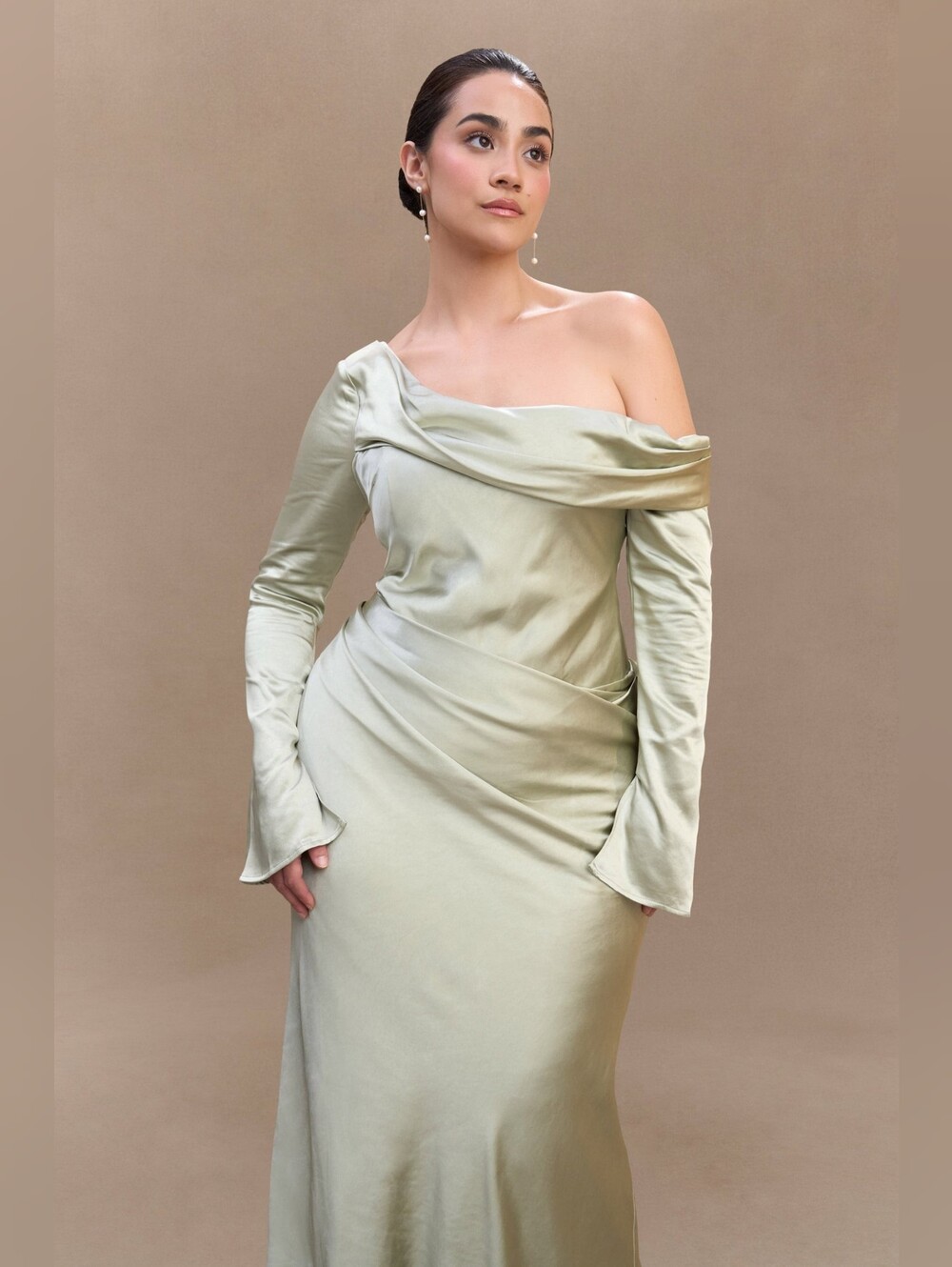Meshki Iris Maxi Dress - Sage Satin One-Shoulder Long Sleeve XL NWT $259 - Picture 3 of 12